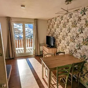  Appartement Au Pied Des Pistes Avec Panorama Sur Les Montagnes